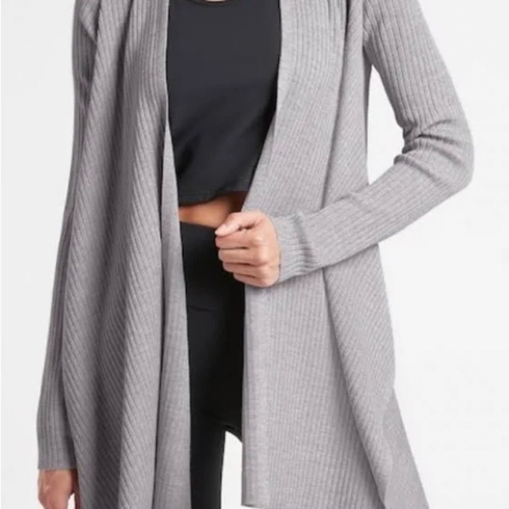 Athleta Solstice Wrap Size Medium - image 2